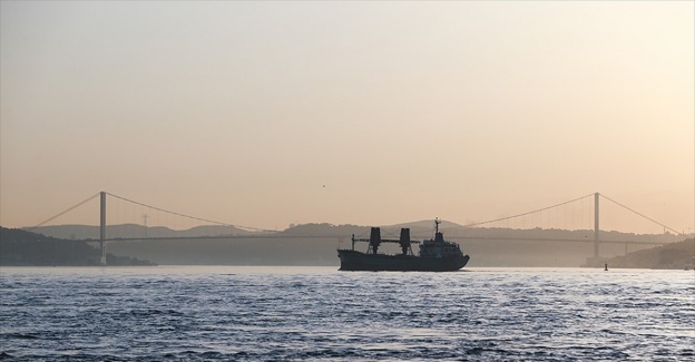 İstanbul Boğazı gemi geçişlerine kapatıldı