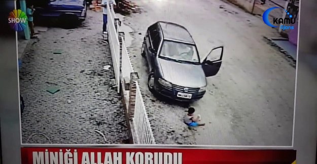 Araba Çocuğun Üstünden Geçti Şans Eseri Burnu Bile Kanamadı
