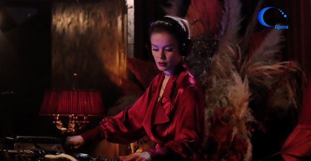 Kuzgun'da Burcu Biricik DJ'lik Yaptı