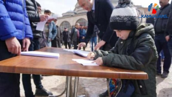 Vatandaşlar Akın Etti, Askere Gitmek İçin Dilekçe Verdiler