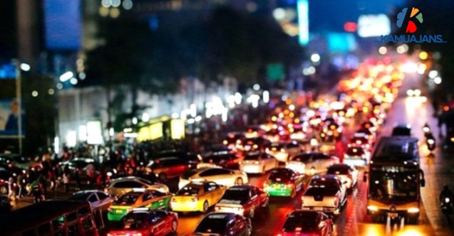 İstanbul'da Trafik Felç! Yoğunluk Yüzde 72'yi Buldu