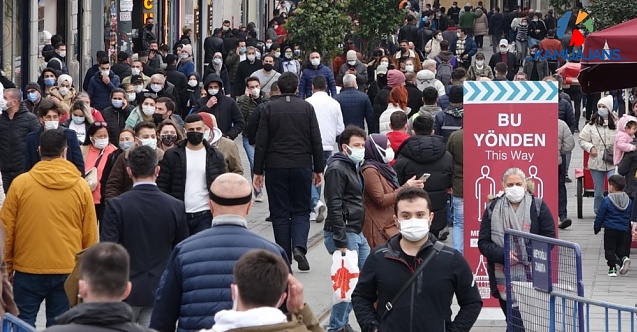 İstiklal Caddesi’nde Kalabalık Nedeniyle Girişler Kapatıldı