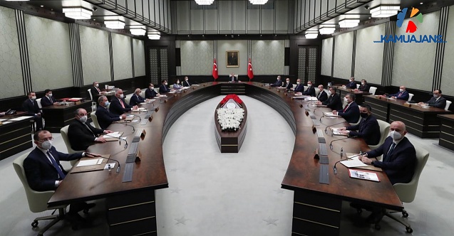 En Başarısız Bakan Kim Oldu? Sosyal Medya Kullanmaması Bu Konuda Sonda Yer Almasını Mı Sağladı?