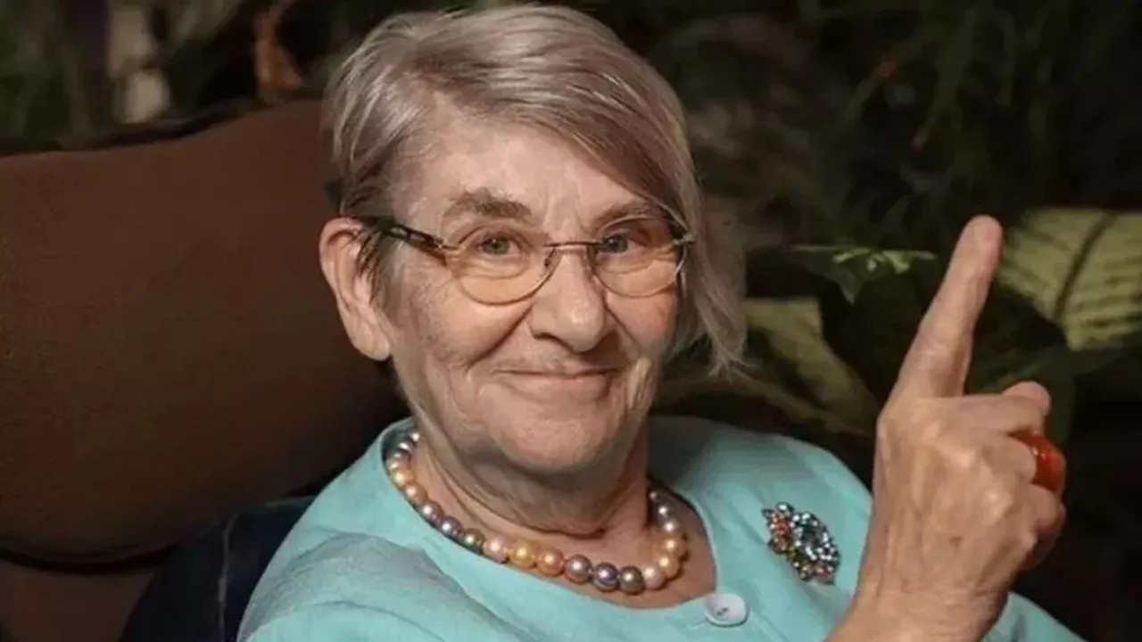 Canan Karatay, “kolejenin tozu, tableti olmaz! Sağlıklı pırıl pırıl cilt için bol bol bunlardan tükendi” dedi