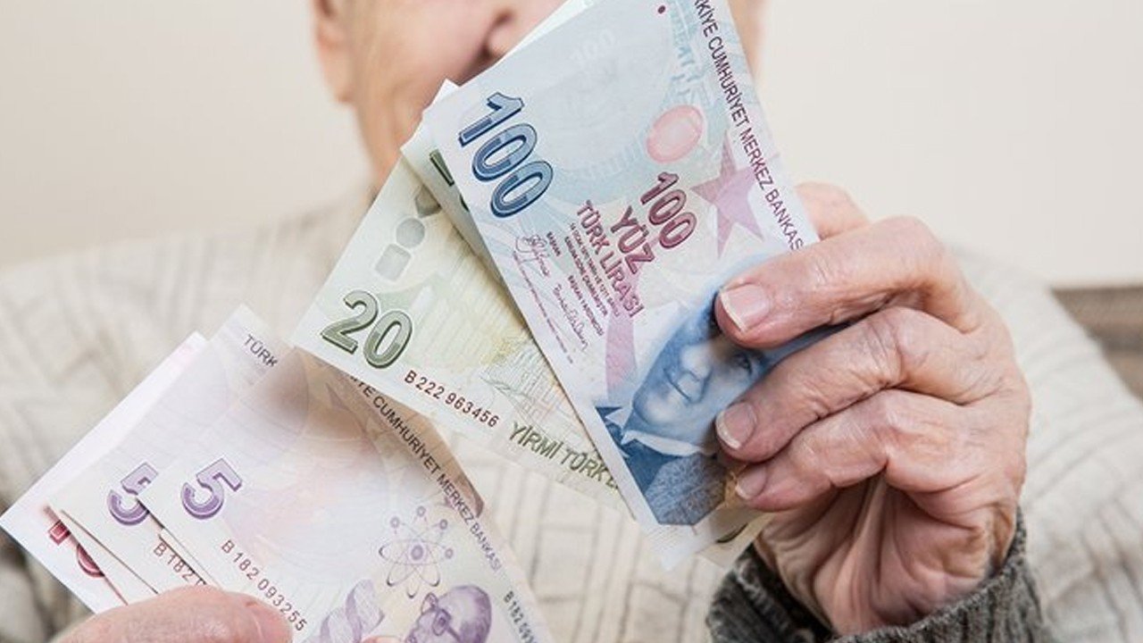 Emeklilere kötü haber: Ocak zam oranı hayal kırıklığı yarattı!