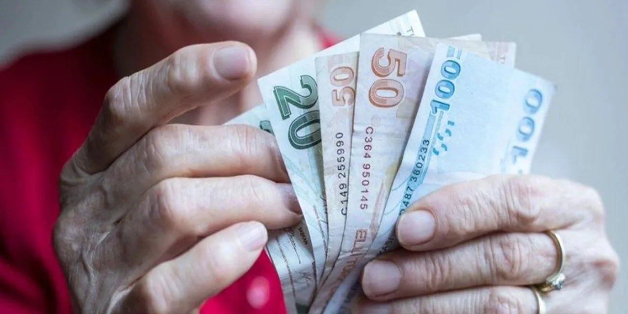 Emeklilerin bayram ikramiyelerine zam için toplantı yapılacak, tarih verildi
