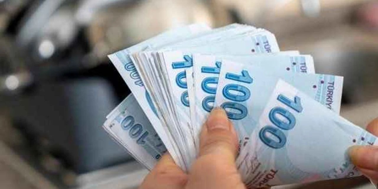 Tahmini %16 Zammın Ardından Memurlara Refah Payı Verilecek Mi?