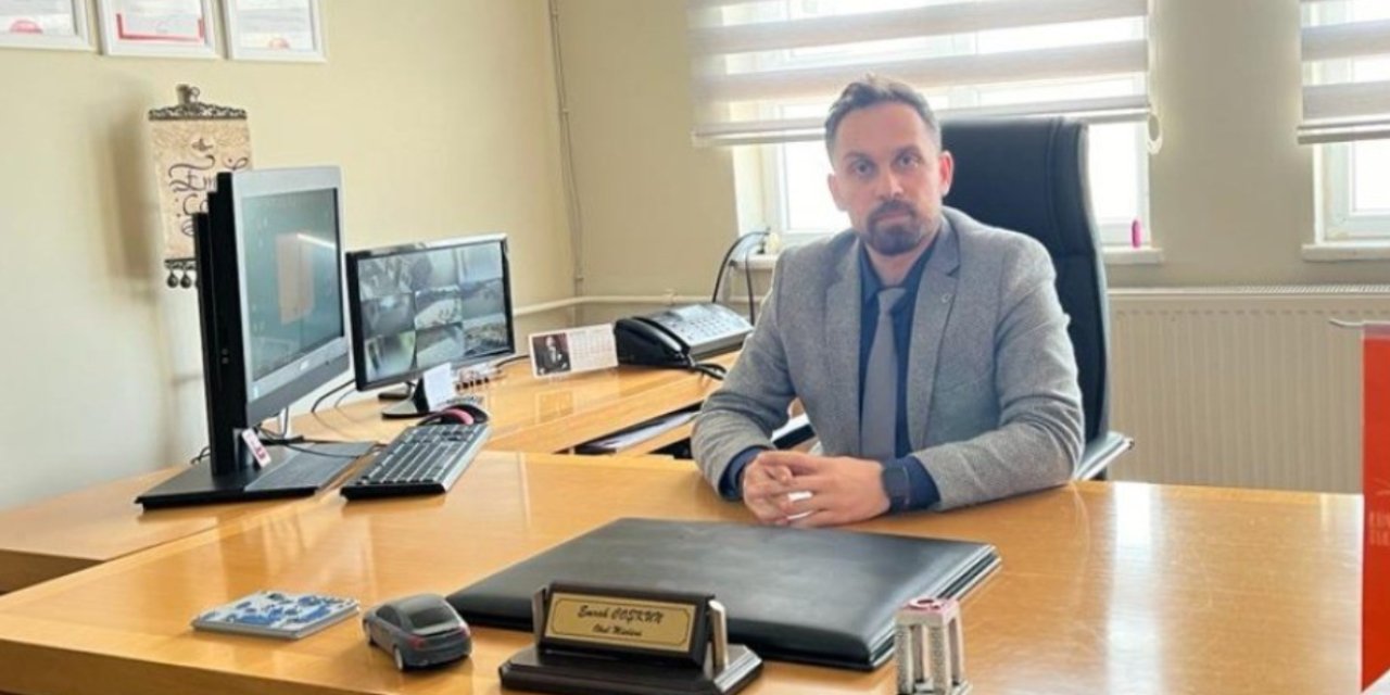 Okul zilinden rahatsız oldu, müdürün boğazını kesti