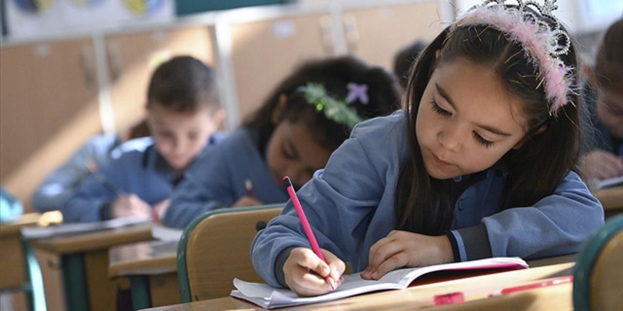 MEB Önümüzdeki Yıl Birinci Sınıfa Başlayacak Yaş Gruplarını Açıkladı