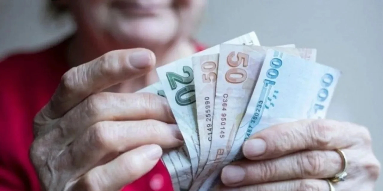 Emeklilerin 1000 TL ikramiye farkları için ödeme tarihleri