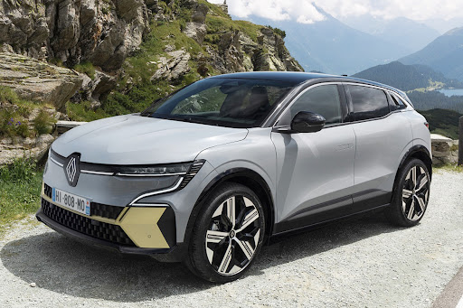 Renault çok satan otomobillerin fiyat listesini güncelledi