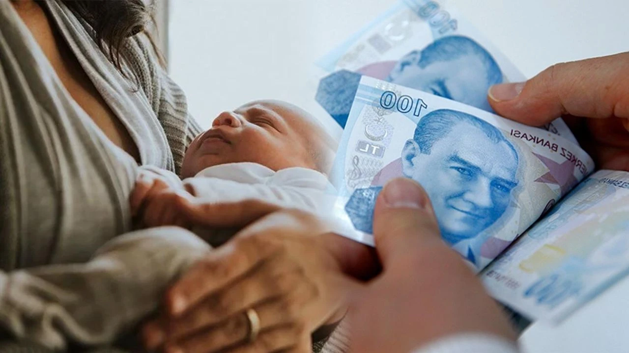 Annelere 5 bin TL doğum yardımı için yönetmelik yayınlandı
