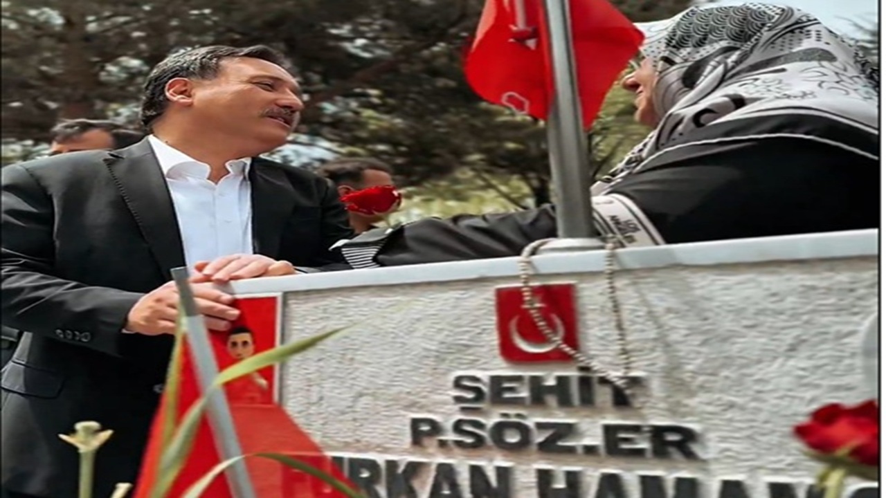 Kayseri Valisi Gökmen Çiçek, Anneler Günü’nde Şehit Annelerini Yalnız Bırakmadı