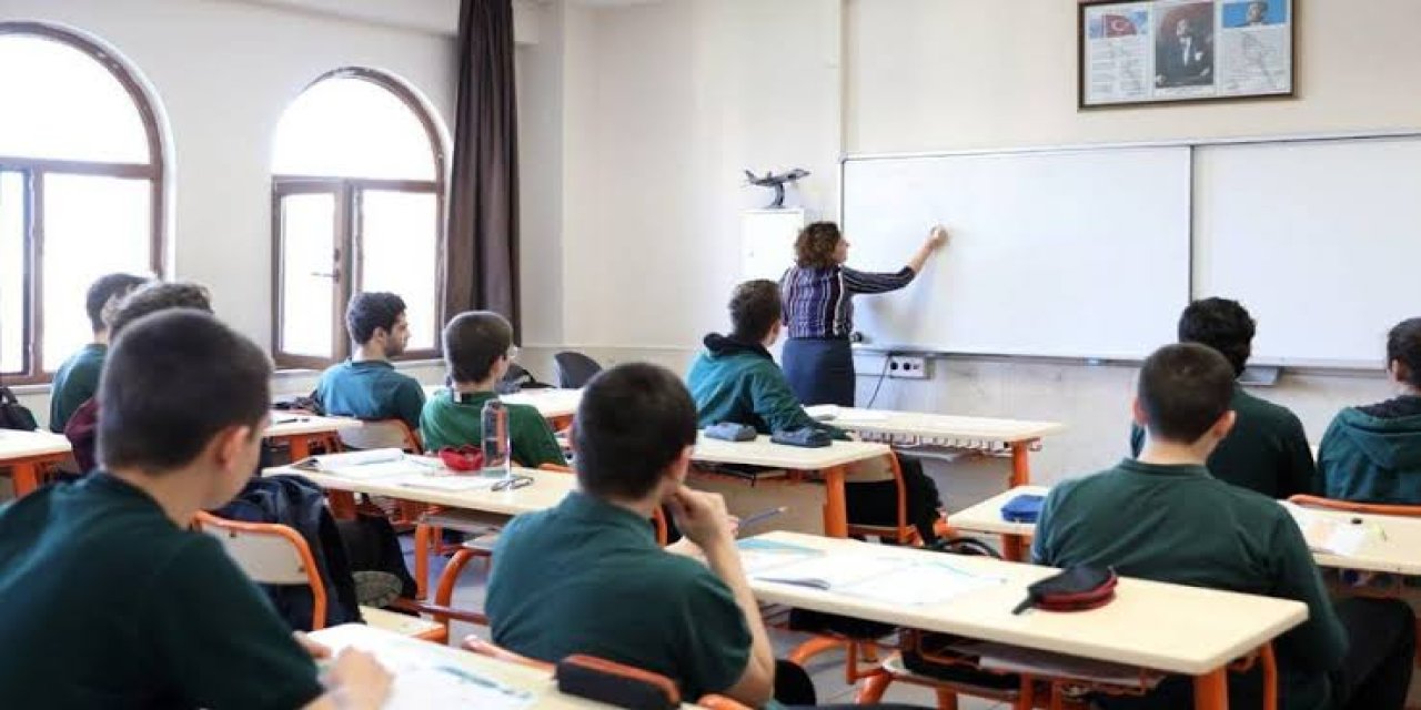 Ücretli Öğretmenlikte Öncelik Hakkı Bu Sertifika Sahibinde Olacak