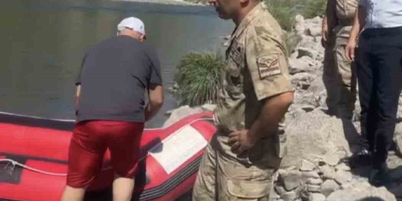 Nehre Giren Öğretmen, Boğularak Hayatını Kaybetti
