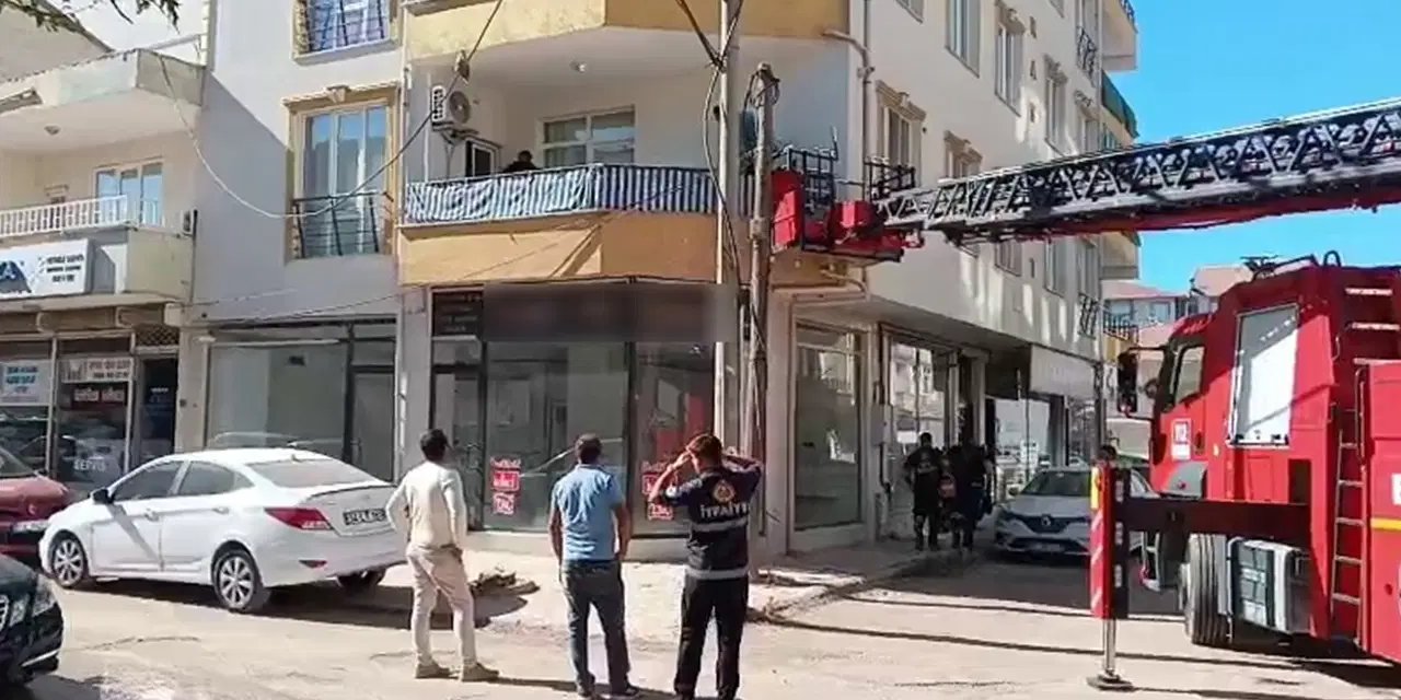 Yalnız Yaşayan Öğretmen Evinde Ölü Bulundu