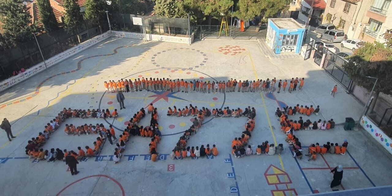 81 İlde Tüm Okullarda Filistin ve Gazze Etkinlikleri Düzenlendi