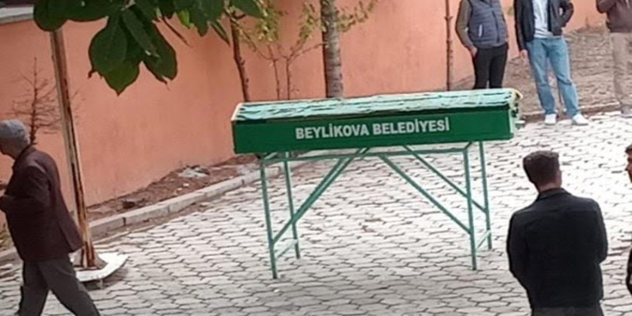 Okulda Fenalaşan Öğrenci Hayatını Kaybetti