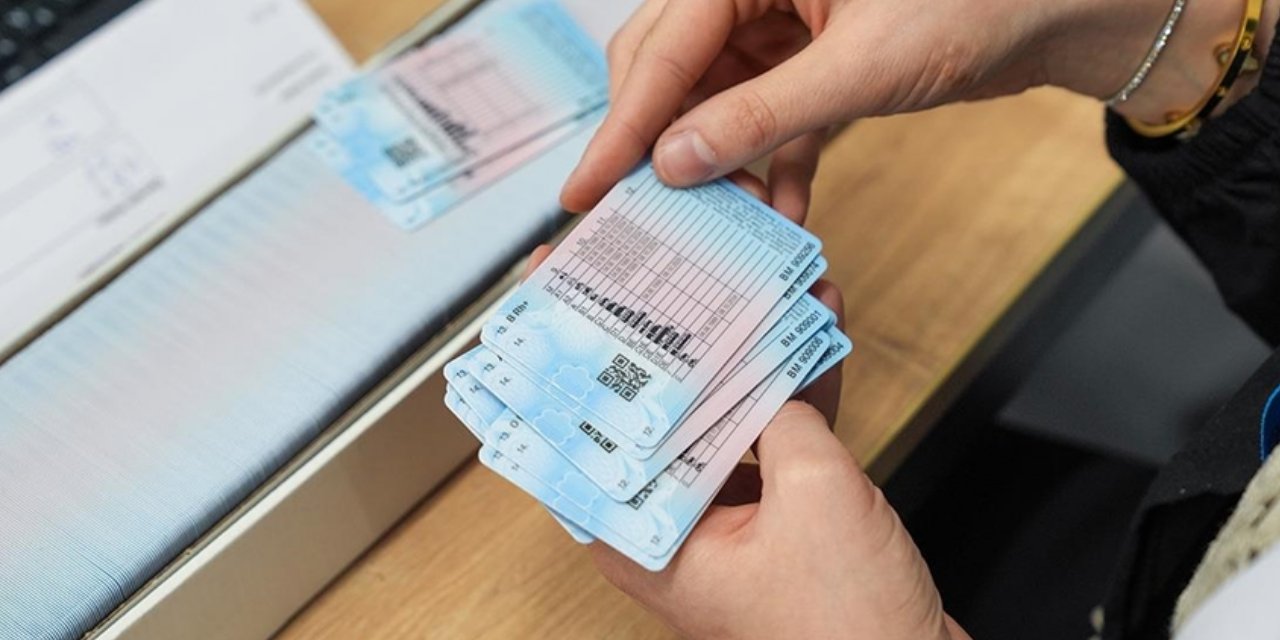 Eski Tip Sürücü Belgelerinde Yenilemek İçin Son Gün Yarın