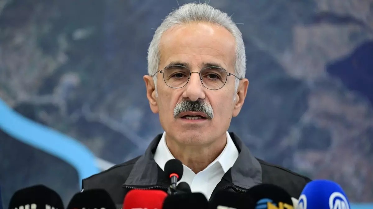 Ulaştırma Bakanı Açıkladı: Yolcu Taşıma Platformu ile Yıllık 24 Milyon Dijital Biletle, 3 Bin Ağacın Kesilmesi Önlendi