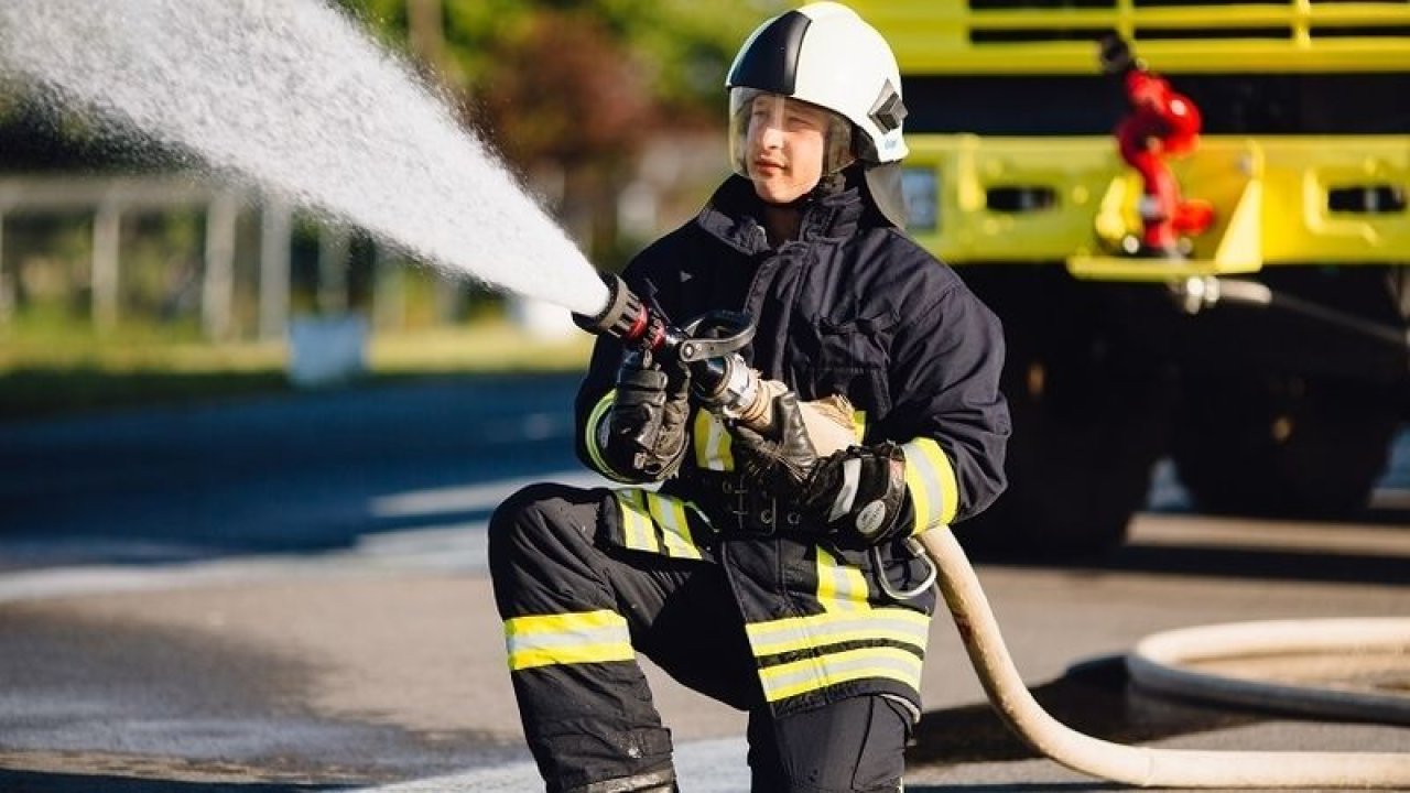 Büyükşehir Belediyesine 200 İtfaiye Eri Alımı Yapılacak! İşte Başvuru Tarihleri, KPSS 60 Şartı, Boy ve Yaş Detayları!