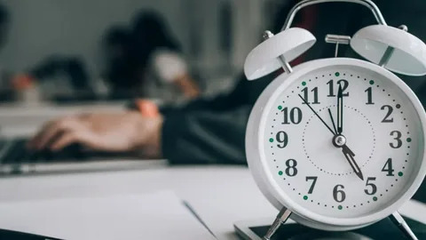 Kamu Çalışma Saatleri Sil Baştan! Hibrit ve Evden Çalışma Modelleri Geliyor