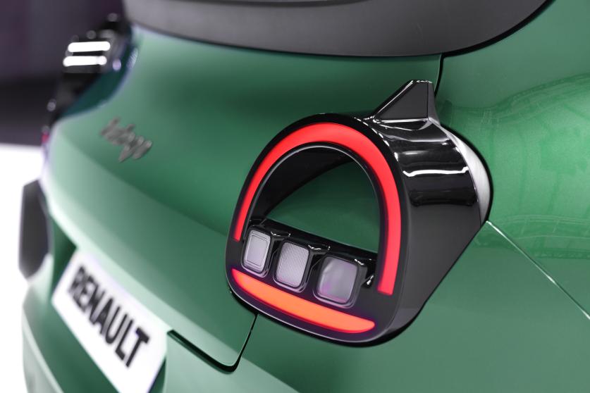 Ucuz Elektrikli Araç Modeline Yenisi Eklendi: Renault Twingo E-Tech Resmen Tanıtıldı: İşte Fiyatı ve Özellikleri