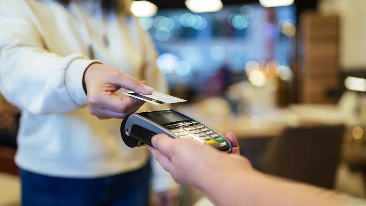 İki Fiyat Uygulaması Meclis Gündeminde: Nakit ve Kredi Kartı Farkı Esnafı Zorluyor!