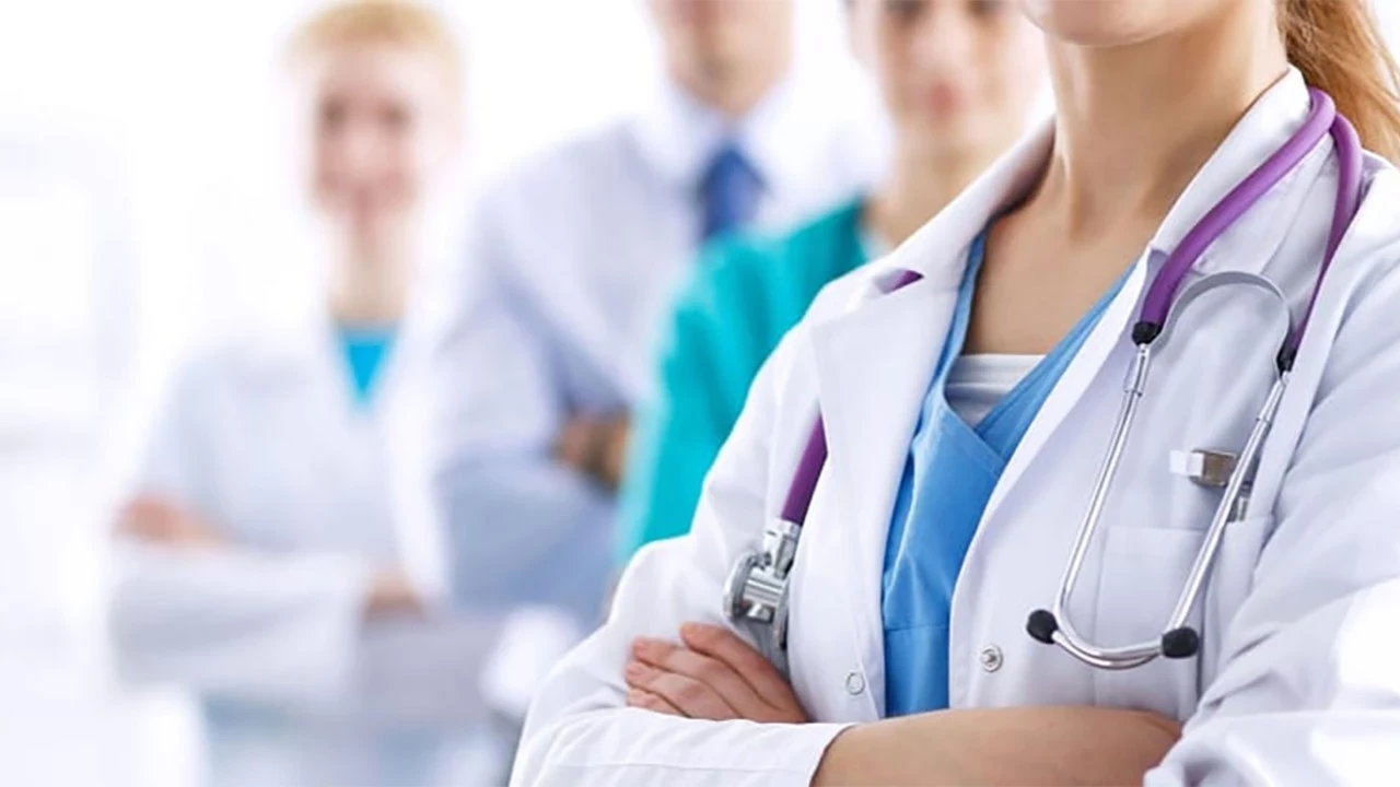 Hemşire, Doktor, Ebe Tüm Sağlık Çalışanlarının Zamlı Maaşları ve Maaş Farkları Hesaplandı