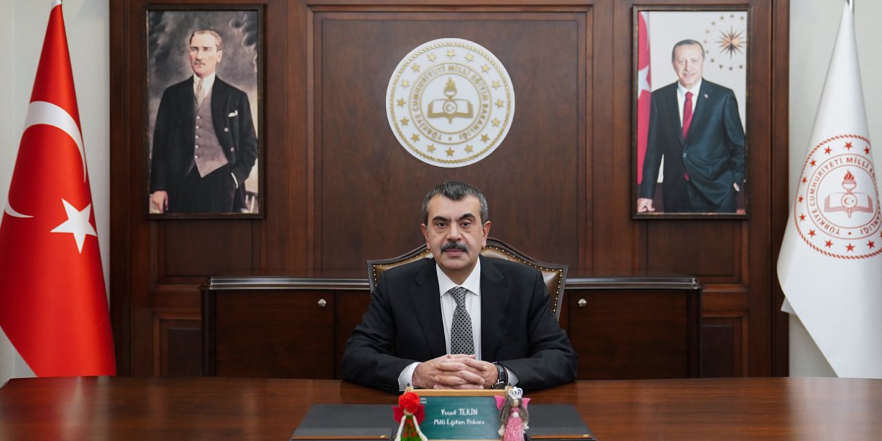 Bakan Tekin'den Öğretmenlere Online Seminerler İçin Büyük Jest