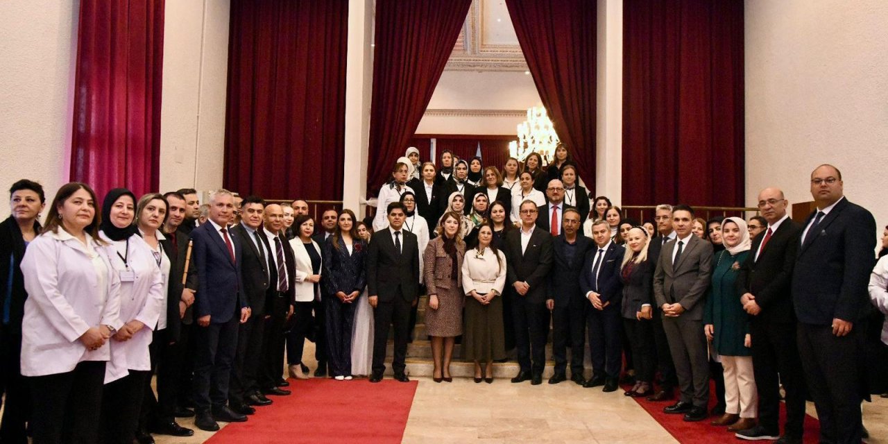 Mersin’de Maneviyat ve Sanat Buluştu: Kutsal Emanetlere Saygı Sergisi Yoğun İlgi Gördü