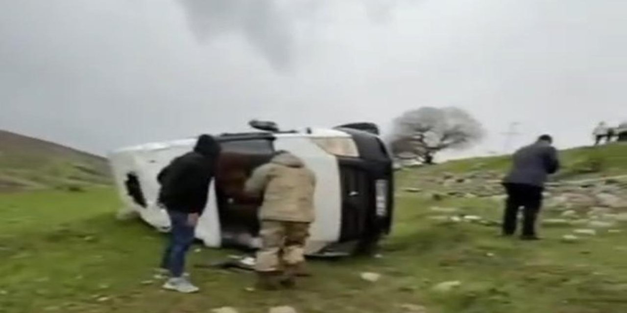 Feci Kaza: Öğrencil Servisi Şarampole Devrildi 4 Öğrenci Yaralandı