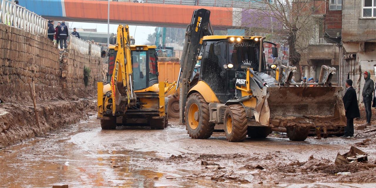 Altı İl İçin Şiddetli Yağış ve Sel Alarmı, Meteoroloji Açıkladı