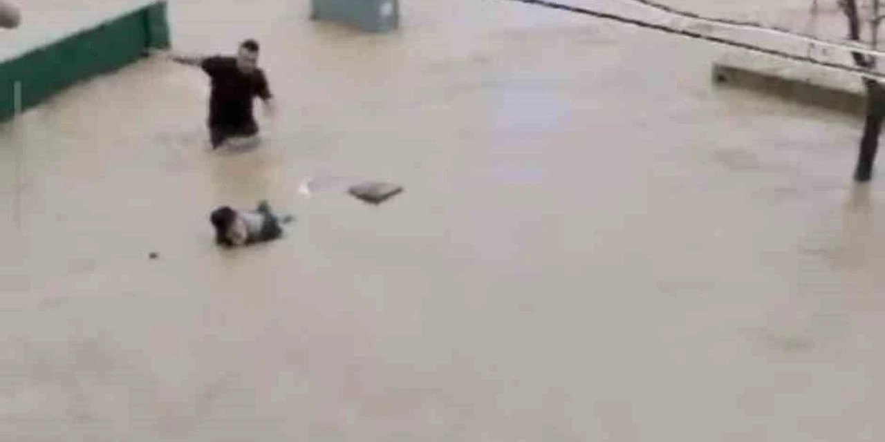 Kırşehir'de Can Pazarı, Sel Sularına Kapılan Yaşlı Adam Zor Kurtarıldı