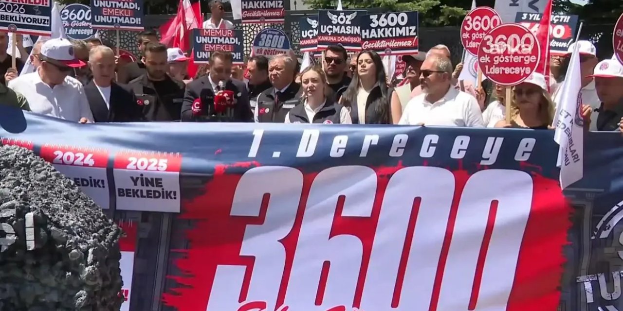Memurlardan Geçinemiyoruz Eylemi, Bakanlık Önünde Toplandılar