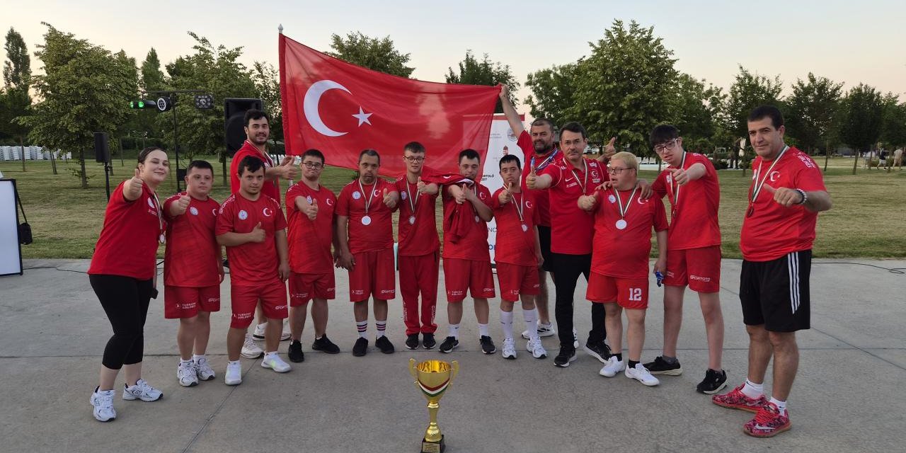 Down Sendromlu Basketbol Milli Takımı Dünya İkincisi Oldu