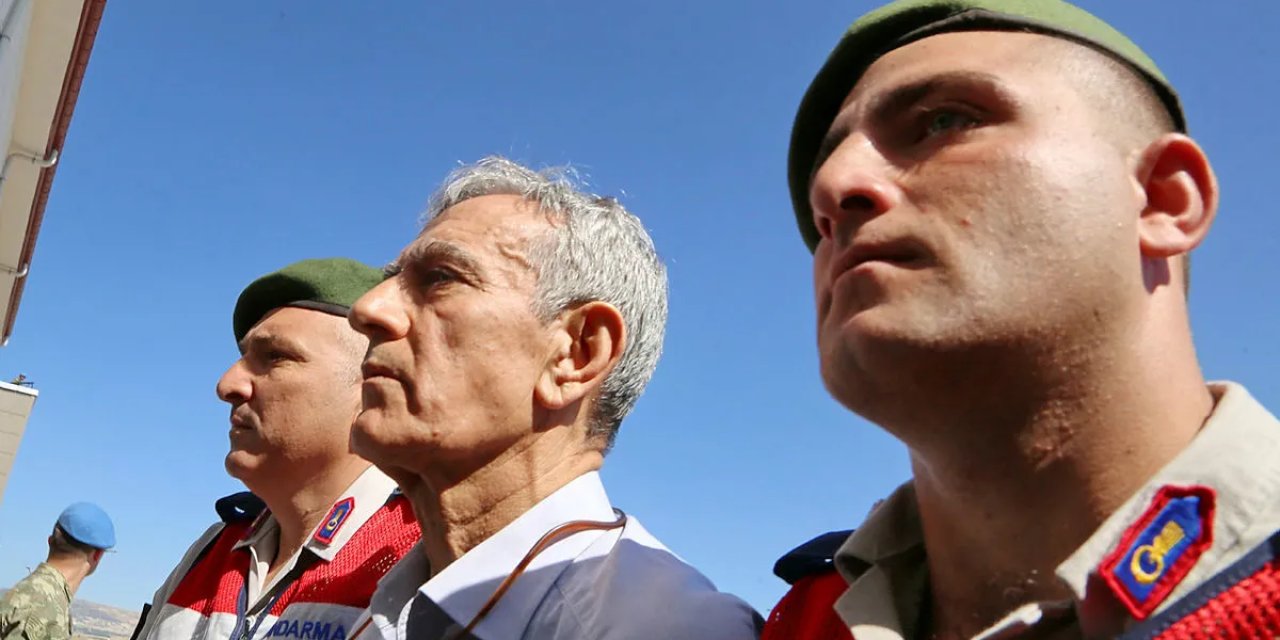Hain Girişimin Askeri Kanadına Darbe: Akın Öztürk ve FETÖ'cü Subaylara Ceza Yağdı!