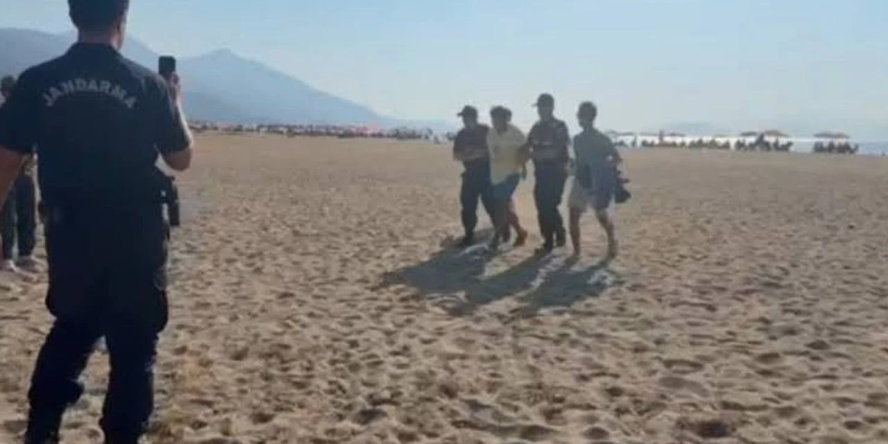Plajda Tatilcilerin Telefonlarını Çalan Kişi Edebiyat Öğretmeni Çıktı