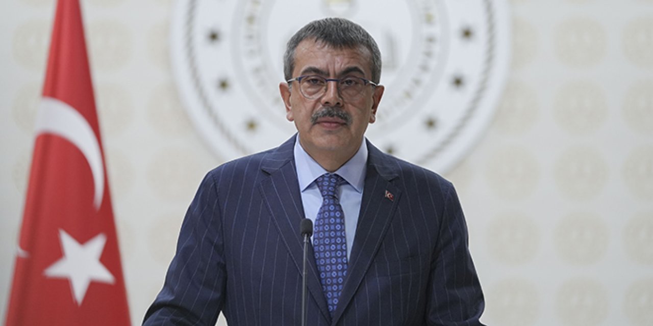 Bakan Tekin: "Profesyonel okul yöneticileri düşüncesi konuşulabilir"