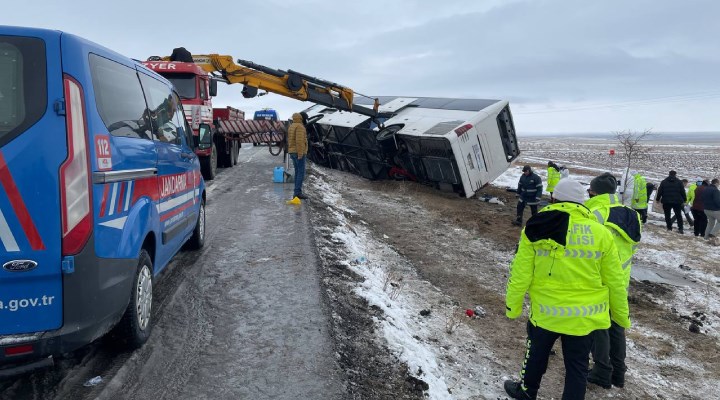 Konya'da facia! Tur otobüsü şarampole devrildi