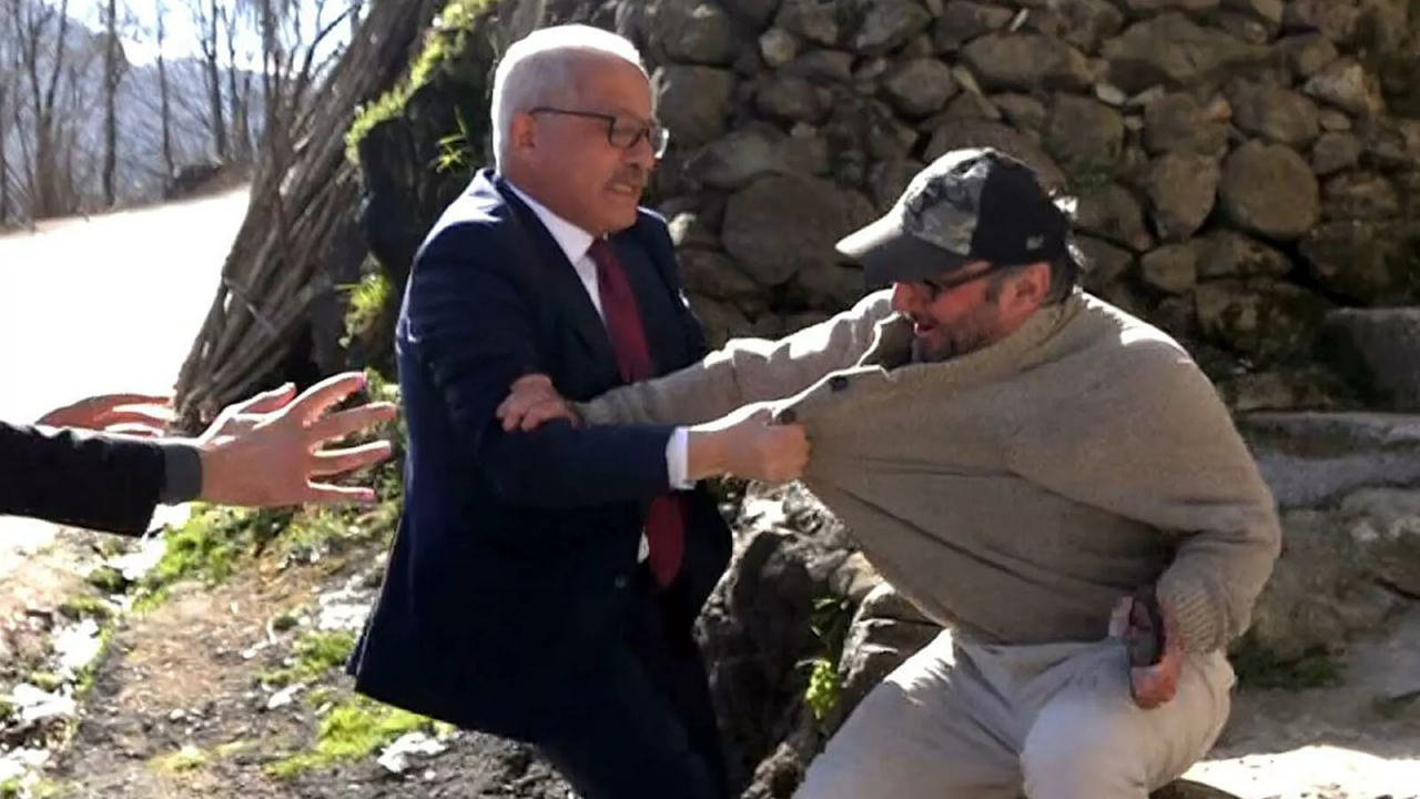 Belediye Başkanı gazeteciyi darp etti!