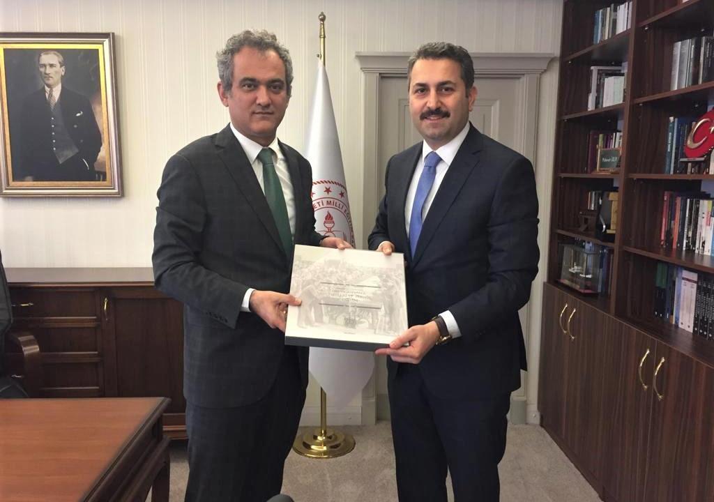 Mahmut Özer, Tokat Belediye Başkanına Kızdı Akrabasını Görevden Aldı