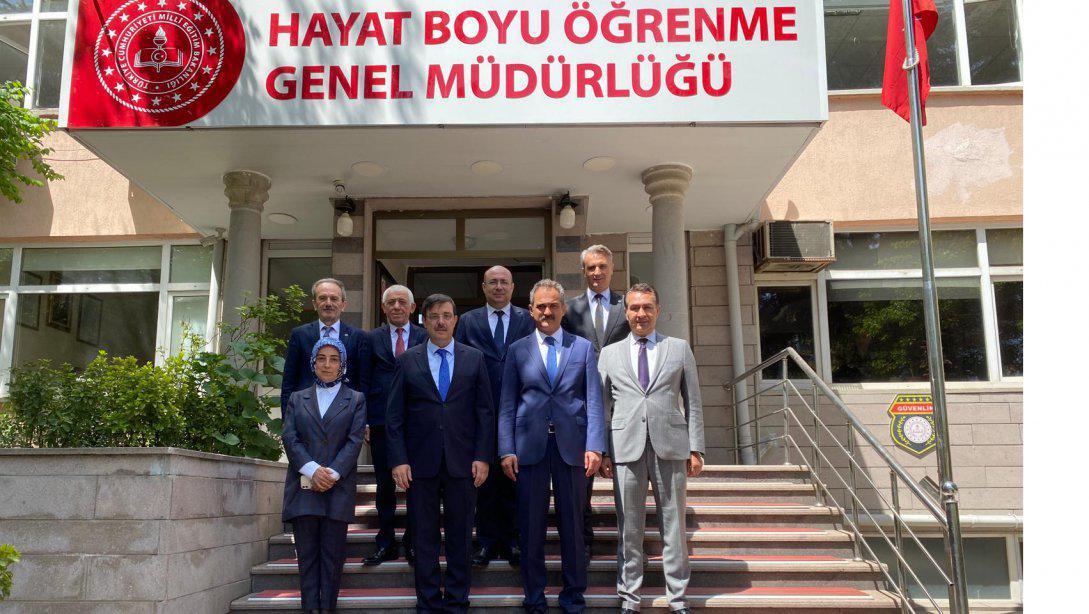 Bakan Mahmut Özer'den Hayat Boyu Öğrenme Genel Müdürlüğüne Ziyaret