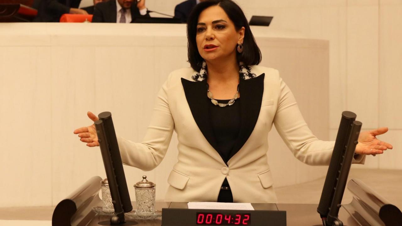 Candan Yüceer'den Bakan Özer'e: "Tek Düşündüğü Eşini Dostunu Bakanlık Kadrolarına Yerleştirmek"