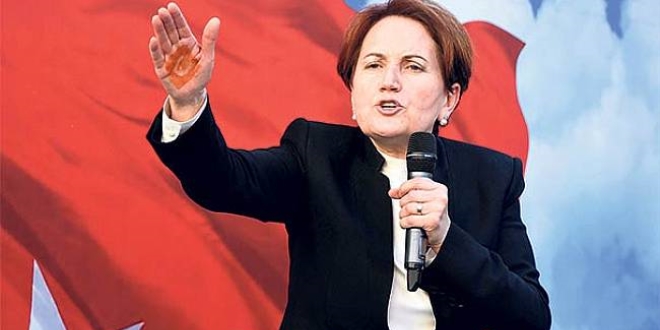 "Öğretmenim ama iş arayışım sürüyor. KPSS'de atanmak çok zor. 5 sene sonraki hayalim atanmak ve mesleğimi yapmak.