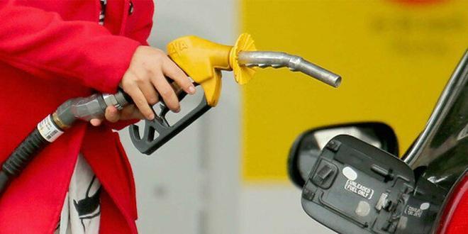 Zam üstüne zam gelen akaryakıta bu gece indirim geliyor