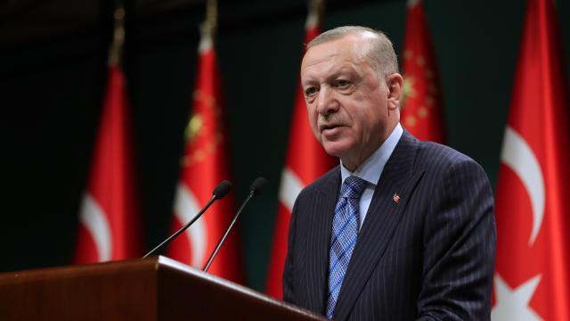 Cumhurbaşkanı Erdoğan, O Müdürü Görevden Aldı
