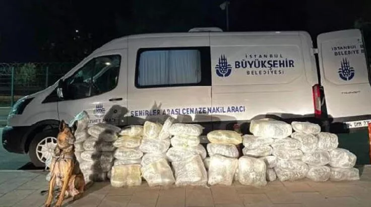 Cenaze değil, uyuşturucu taşıyor
