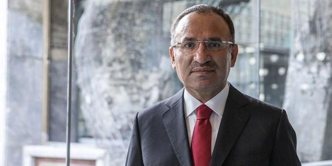 Bakan Bozdağ: Adalet Bakanlığı yapmak Kur'an okumaya engel değil