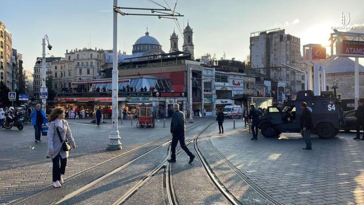 Taksim’deki saldırıyı gerçekleştiren teröristin, evinde yakalanma anları paylaşıldı.